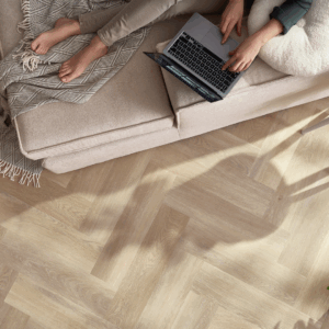 Panel laminowany Berry Alloc Bloom Warm Natural Connect 8 V4 62002287 AC4 8mm