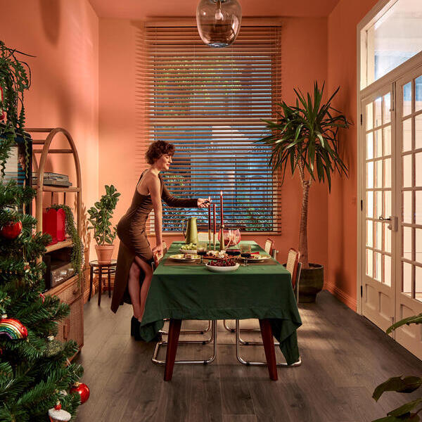 Panel laminowany Berry Alloc Gyant Dark Brown Connect 8 V4 62002328 AC4 8mm