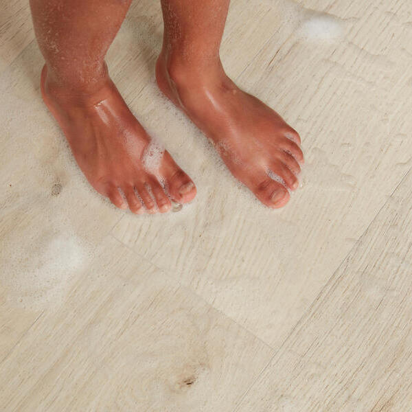 Panel laminowany Berry Alloc Gyant Light Connect 8 V4 62002324 AC4 8mm