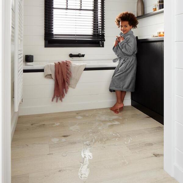 Panel laminowany Berry Alloc Gyant Light Connect 8 V4 62002324 AC4 8mm