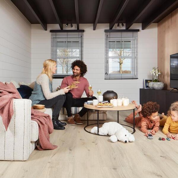 Panel laminowany Berry Alloc Gyant Light Natural Ocean 8 V4 62002478 AC4 8mm