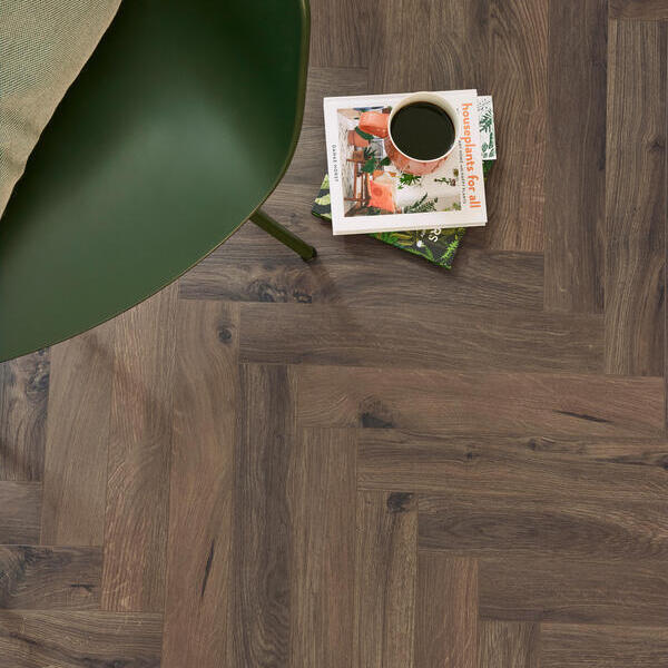 Panel laminowany Berry Alloc Gyant Dark Brown Chateau+ 62002704 / 62002705 AC5 8mm