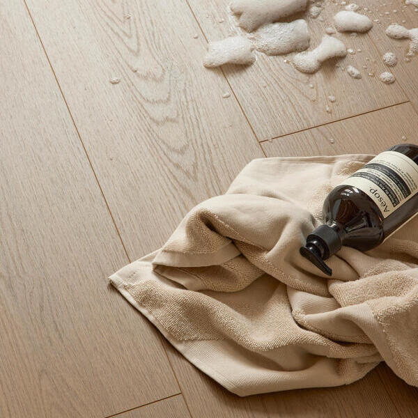 Panel laminowany Berry Alloc Select Light Brown Connect 8 V4 62002316 AC4 8mm