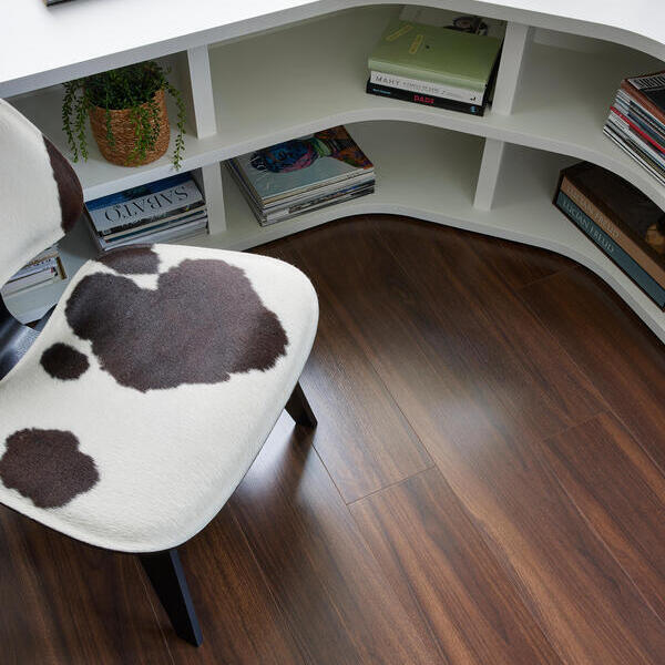 Panel laminowany Berry Alloc Walnut Brown Ocean 8 V4 62002496 AC4 8mm