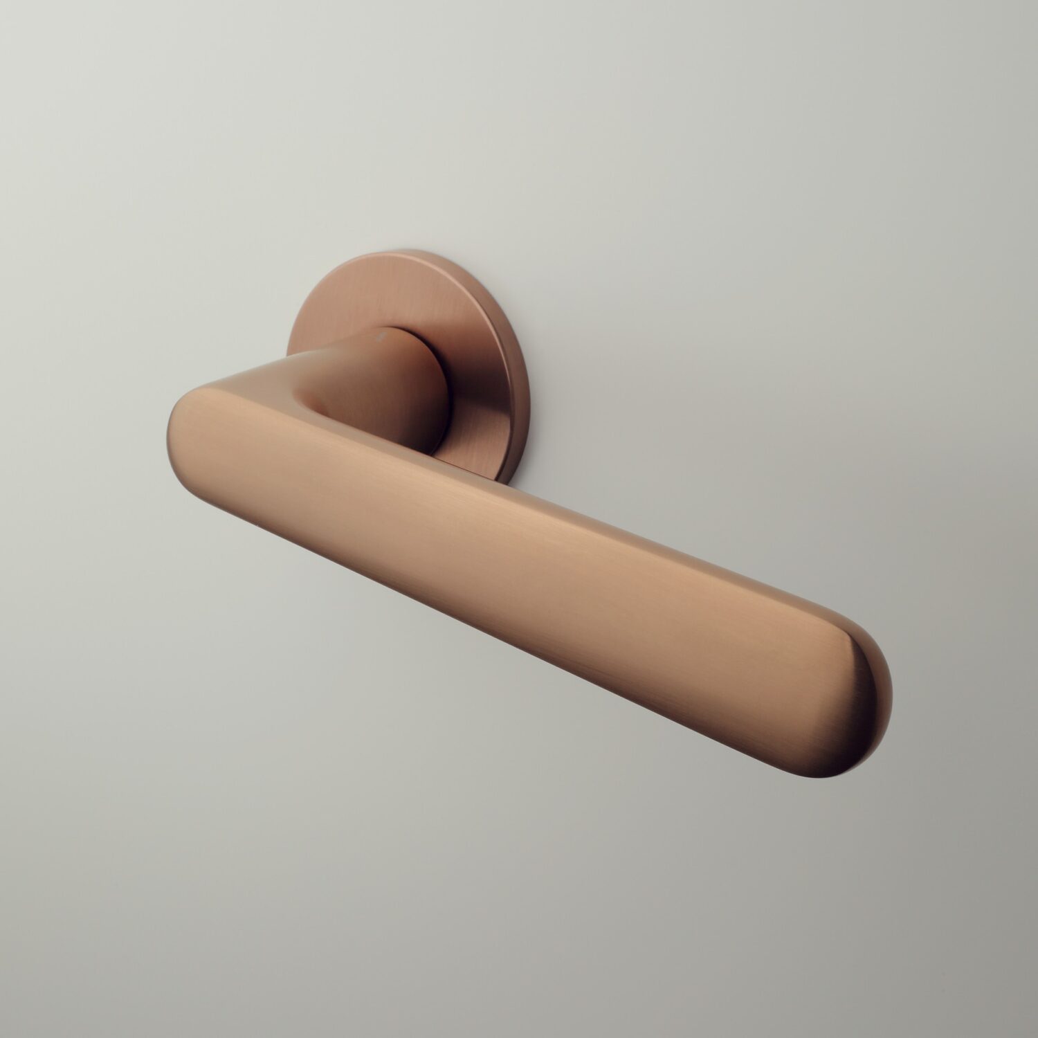 klamka-aprile-aria-na-rozecie-okraglej-r-super-slim-5-mm-miedziany-pvd-d9fbe2 Klamka Aprile Aria na rozecie okrągłej R Super Slim 5 mm, miedziany pvd