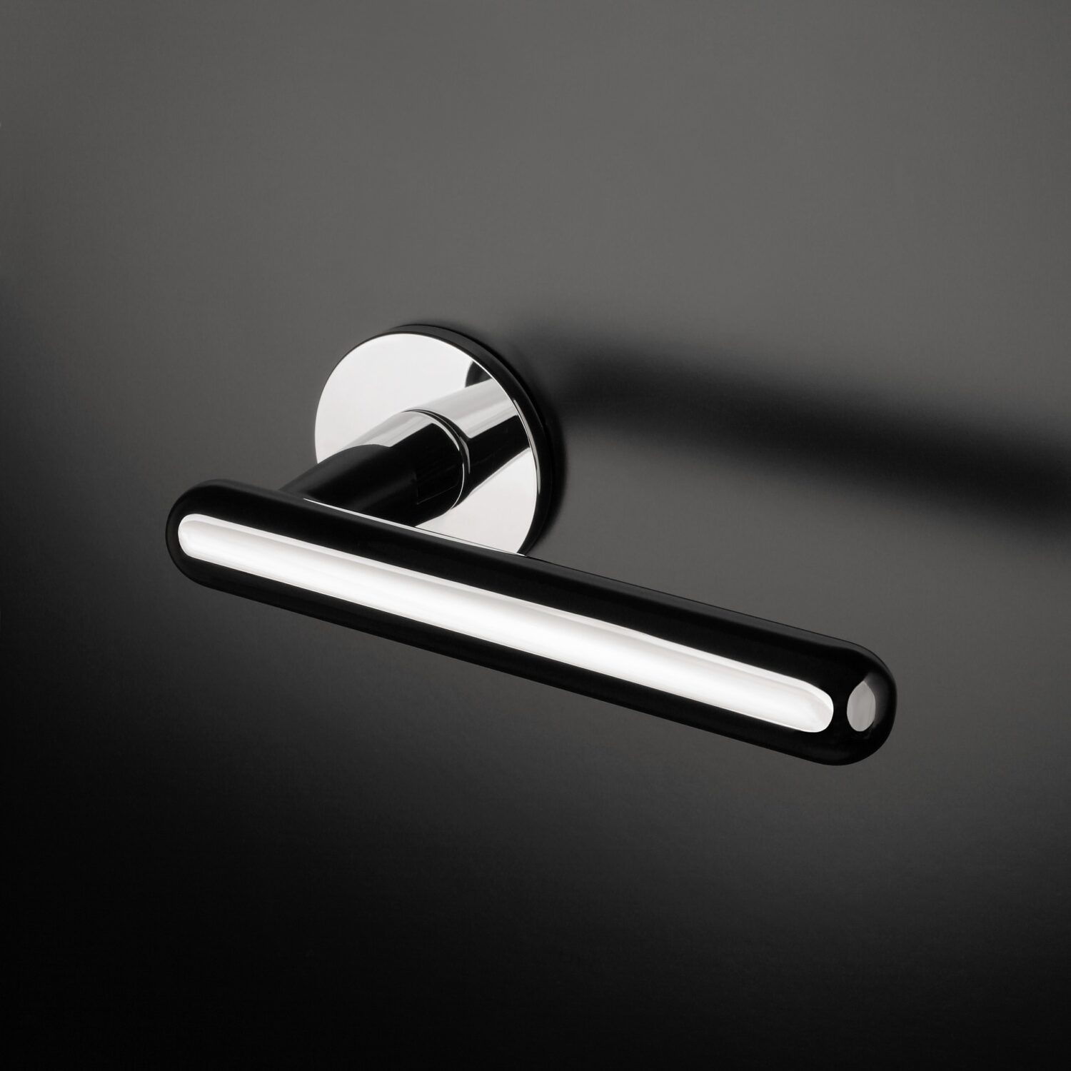 Klamka Aprile Asteria na rozecie okrągłej R Super Slim 5 mm, chrom polerowany