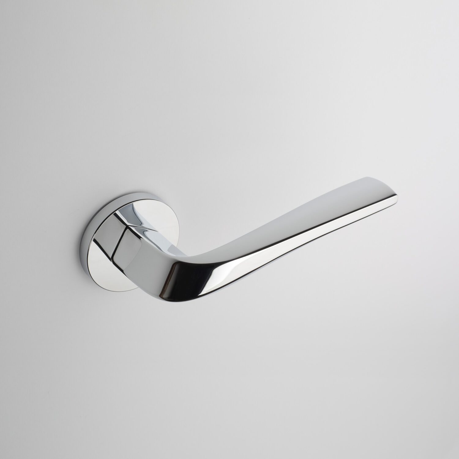 Klamka Aprile Dalia na rozecie okrągłej R Slim 7 mm, chrom polerowany