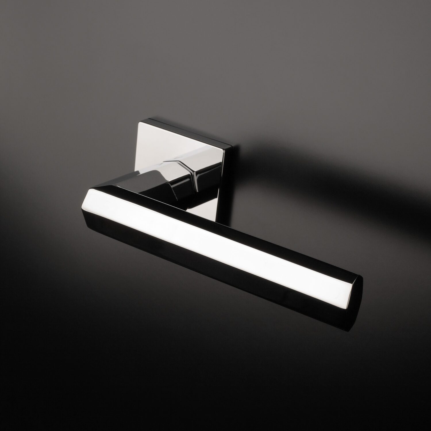 Klamka Aprile Fresia na rozecie kwadratowej Q Slim 7 mm, chrom polerowany