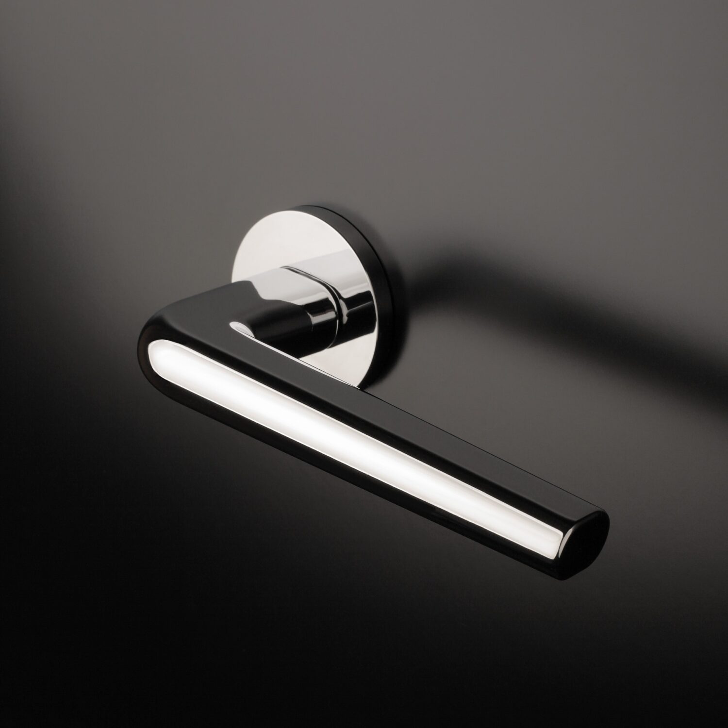 Klamka Aprile Funkia na rozecie okrągłej R Slim 7 mm, chrom polerowany