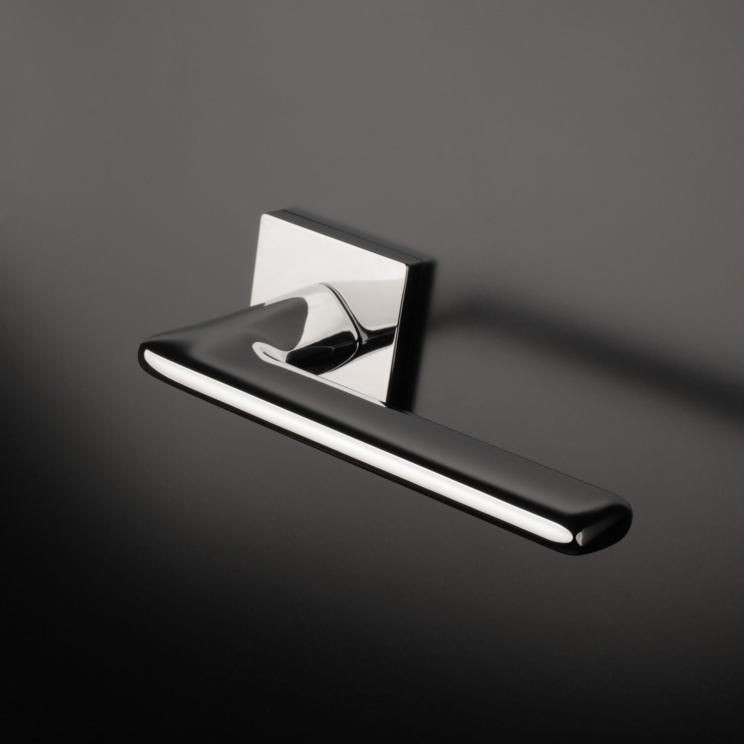 Klamka Aprile Lila na rozecie kwadratowej Q Slim 7 mm, chrom polerowany