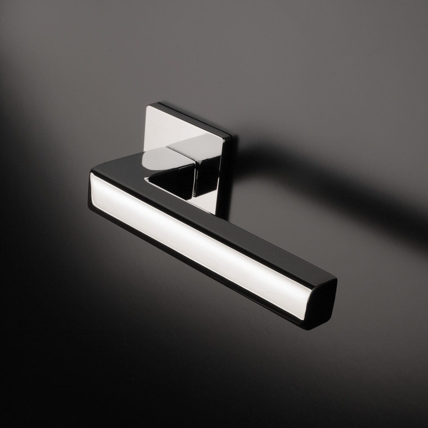 klamka-aprile-salice-na-rozecie-kwadratowej-q-super-slim-5-mm-chrom-polerowany-c702e3 Klamka Aprile Salice na rozecie kwadratowej Q Super Slim 5 mm, chrom polerowany