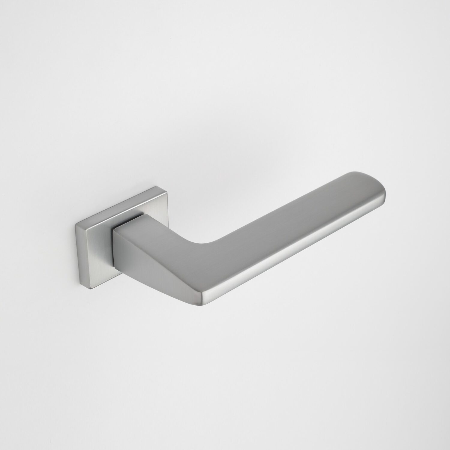klamka-aprile-yuka-na-rozecie-prostokatnej-rt-slim-7-mm-chrom-satynowy-dcc149 Klamka Aprile Yuka na rozecie prostokątnej RT Slim 7 mm, chrom satynowy