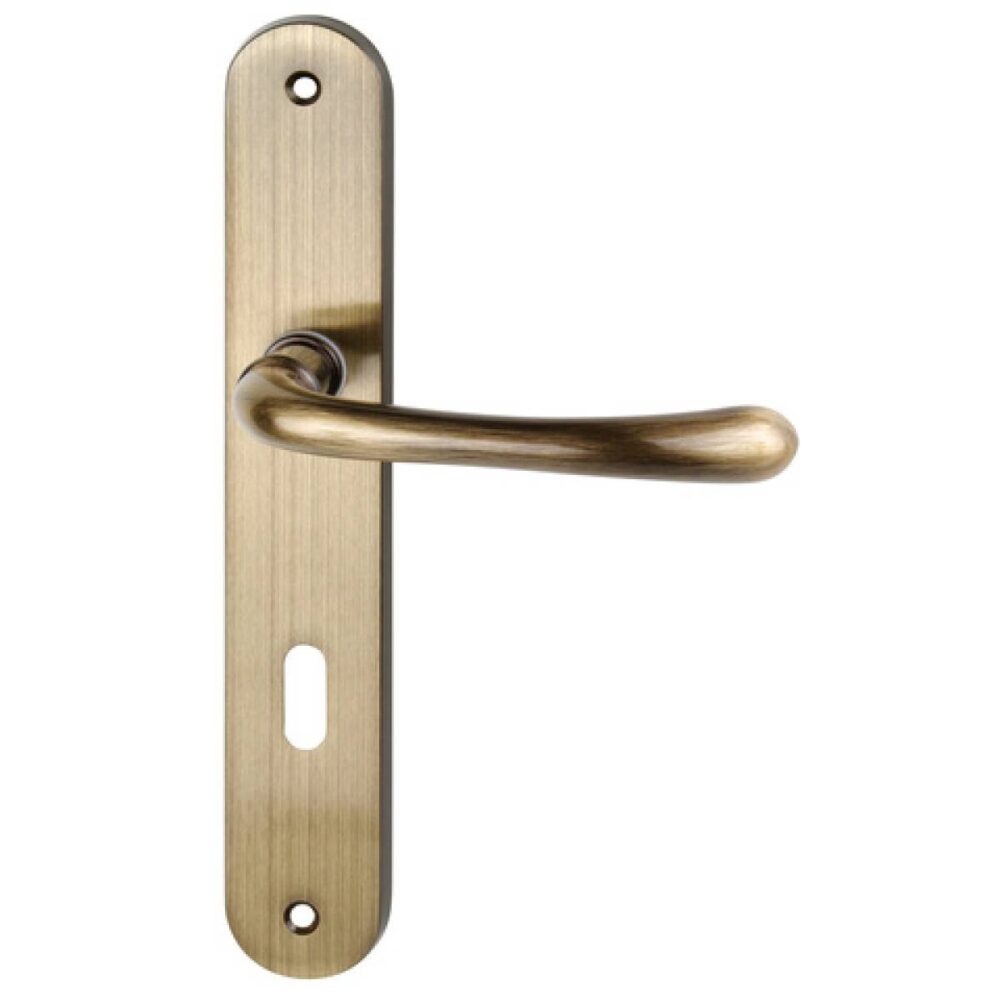 klamka-classic-na-szyldzie-72-mm-7888 Klamka Classic na szyldzie 72mm patyna klucz