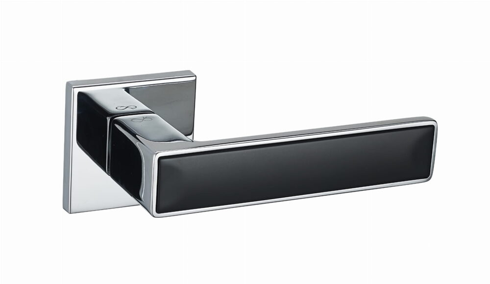 Klamka Concept Fit KCF 700/B00 na rozecie kwadratowej chrom/czarny