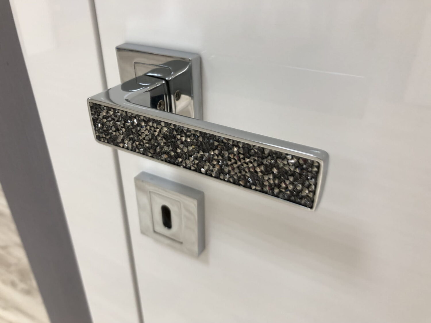 Klamka Concept KCK 700/glamour na rozecie kwadratowej chrom/glamour
