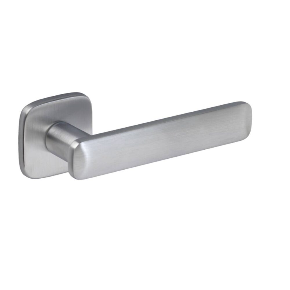 klamka-forma-52081 Klamka Forma na rozecie kwadratowej zaoblonej R82F chrom szczotkowany