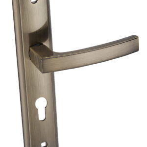 Klamka Hermes KHR 412 na szyldzie długim wkładka patyna