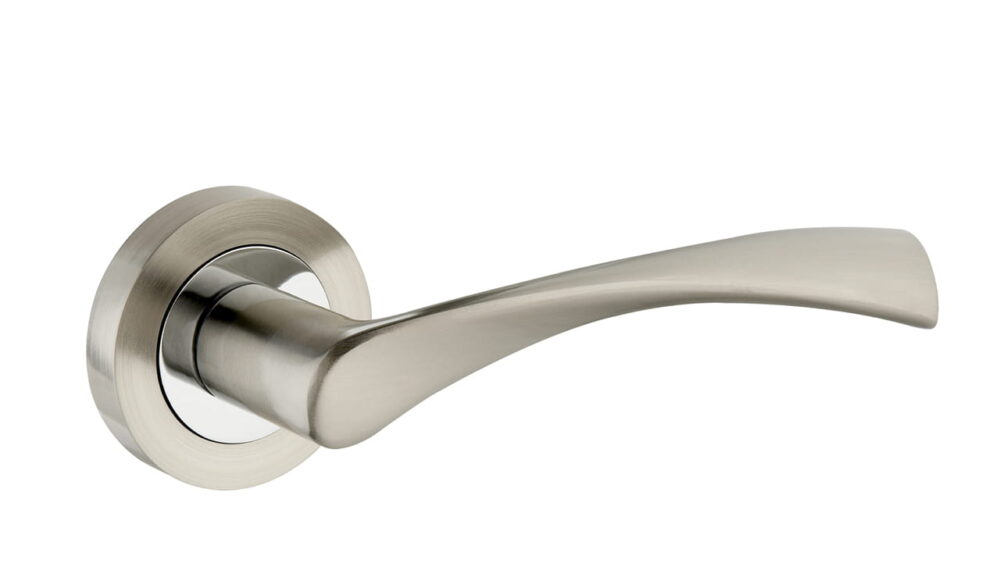 Klamka Laura KLR 100 na rozecie okrągłej chrom/satyna