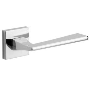 Klamka SpyQ na rozecie kwadratowej R67 chrom