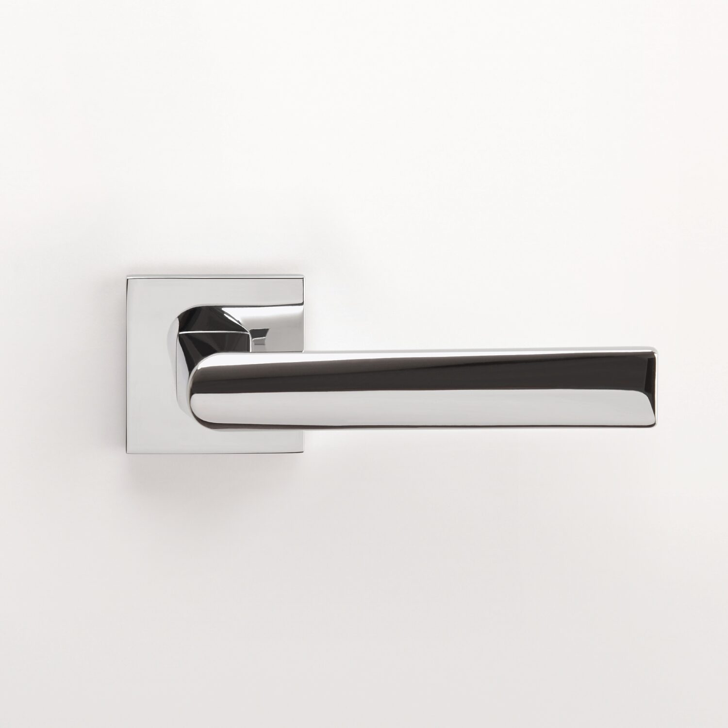 Klamka Stile Adana na rozecie kwadratowej Q Slim 7 mm, chrom polerowany