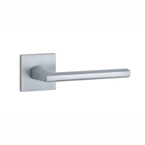 Klamka Stile Eura na rozecie kwadratowej Q Slim 7 mm, chrom satynowy