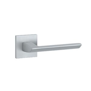 Klamka Stile Oga na rozecie kwadratowej Q Slim 7 mm, chrom satynowy
