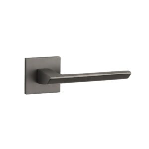 Klamka Stile Oga na rozecie kwadratowej Q Slim 7 mm, tytan