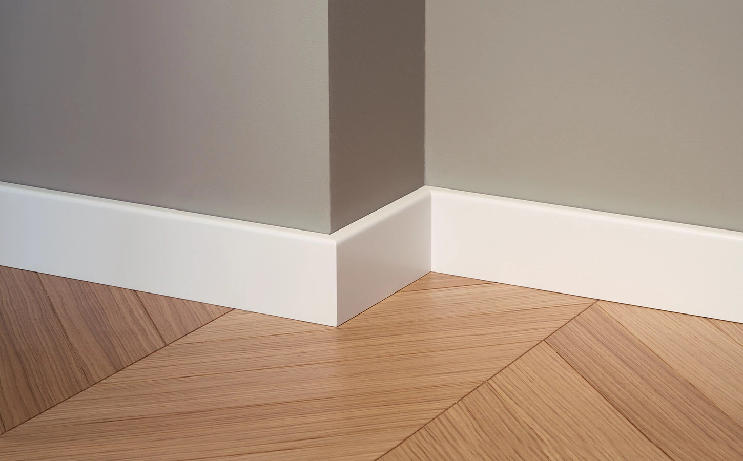 Listwa przypodłogowa Lagrus Classic R5 16 x 80 mm biała