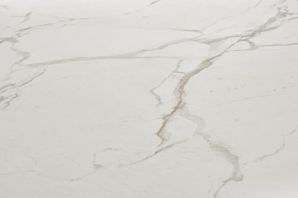 Płyta mineralna Modee Pietra Santa White – Concrete, 1175 × 2800 mm (WMS538C)