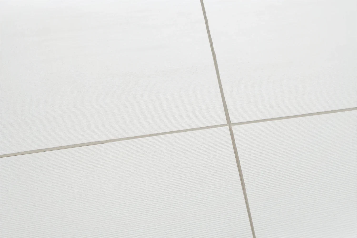 plytka-mineralna-modee-mono-white-stripes-1200-x-600-mm-wmt512s-fcb50a Płytka mineralna Modee Mono White – Stripes, 1200 × 600 mm (WMT512S)
